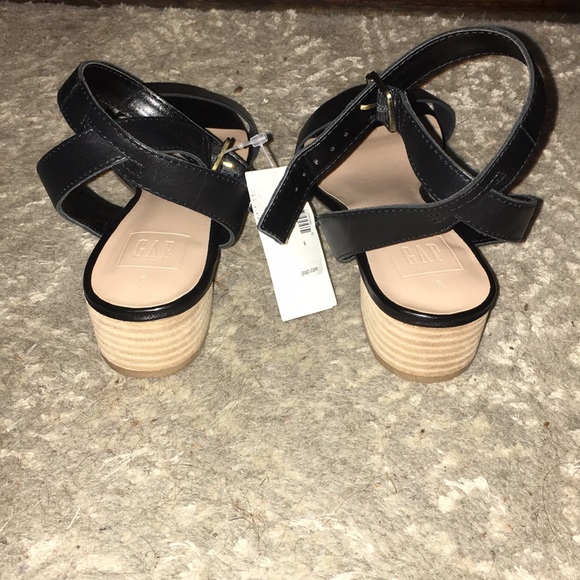 Gap Leather Sandals - Picture 3 of 6